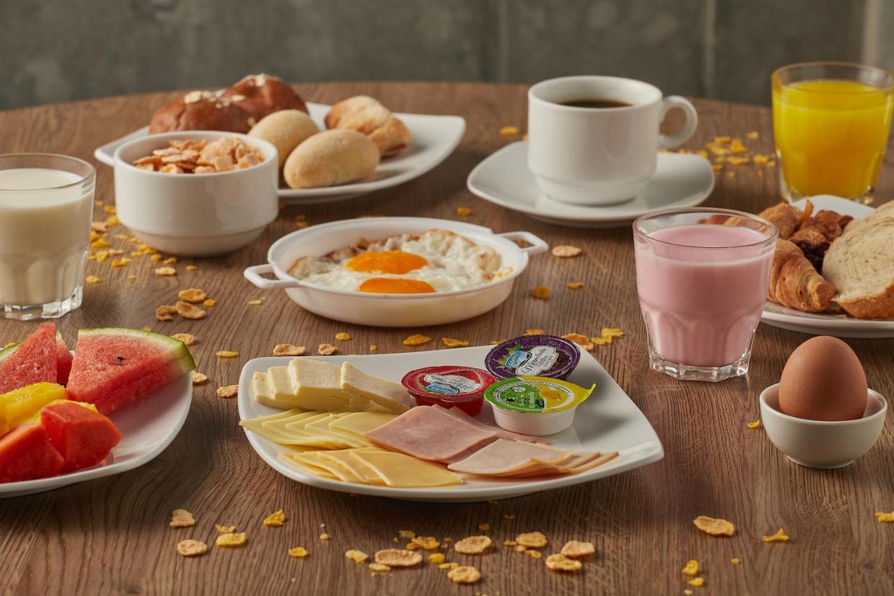 Hotel Ibis Cali Granada Eksteriør bilde