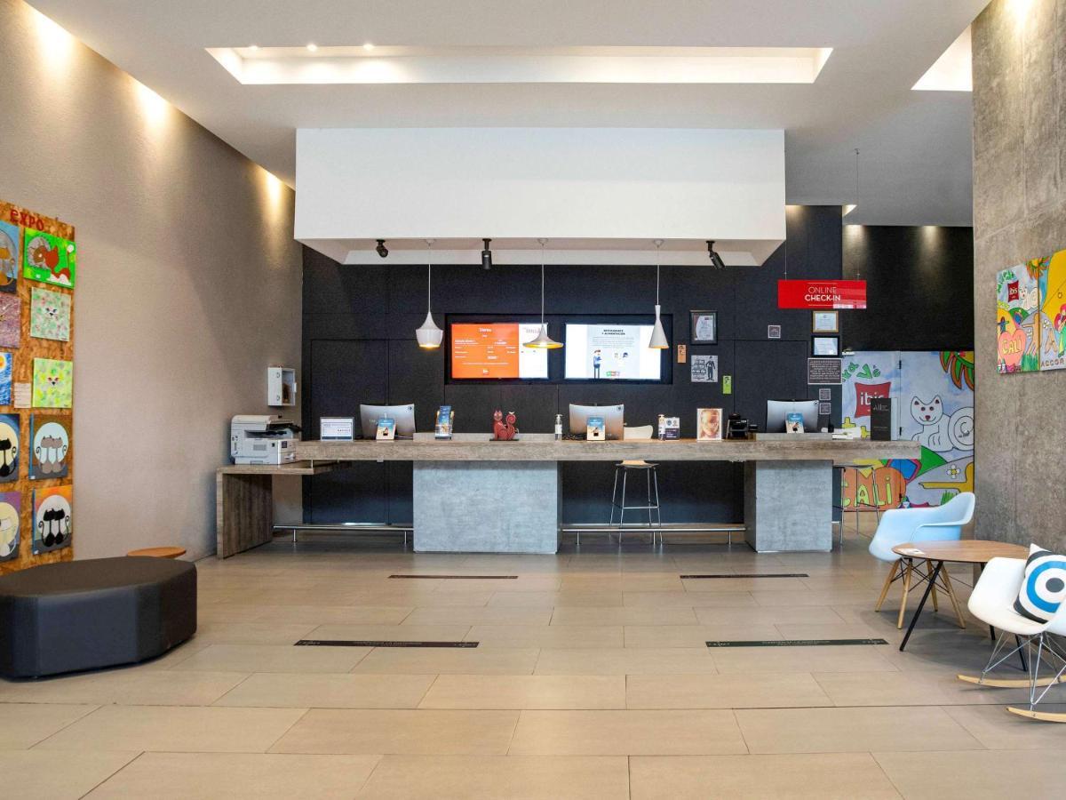 Hotel Ibis Cali Granada Eksteriør bilde