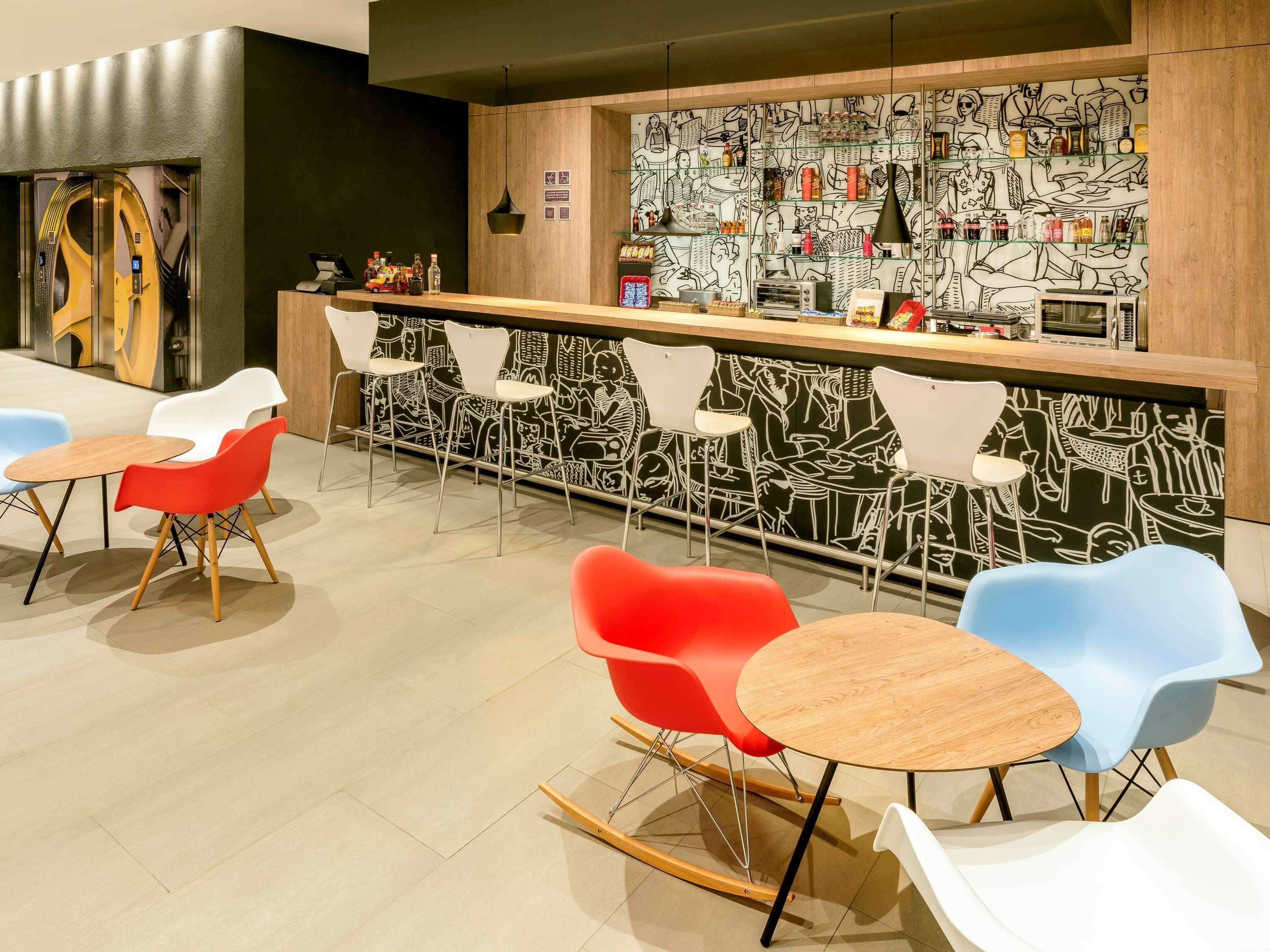 Hotel Ibis Cali Granada Eksteriør bilde